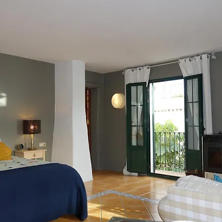 Апартаменты Competa Suites