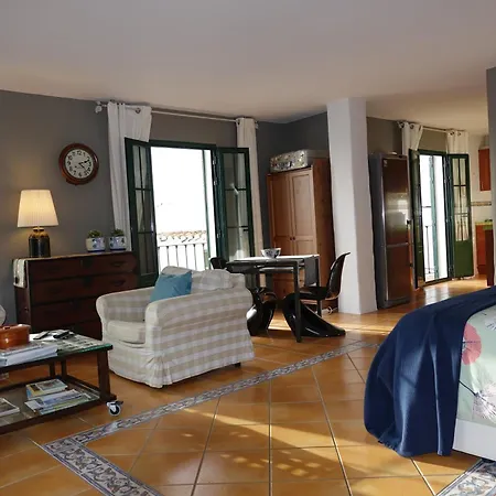 Apartament Competa Suites